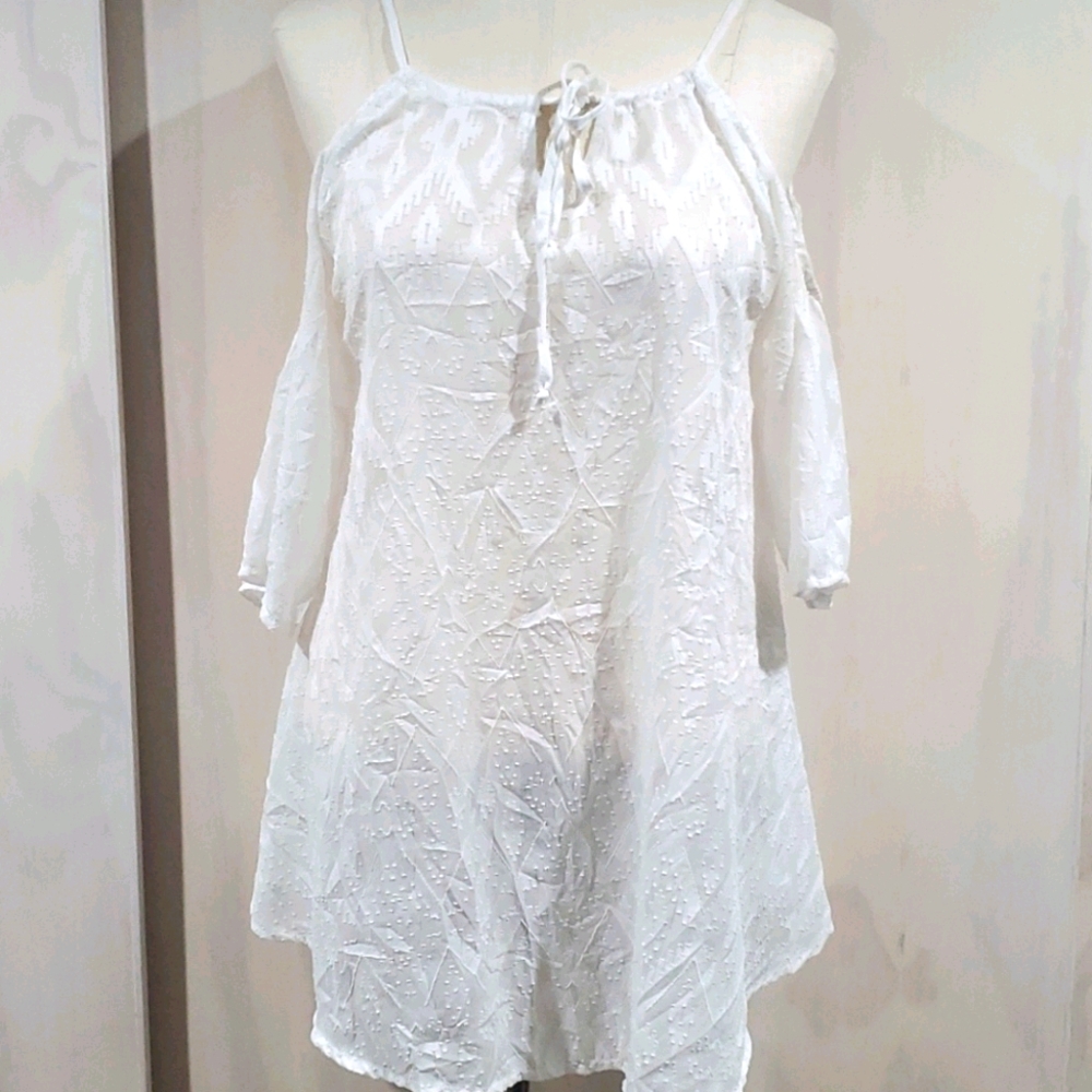 Francesca's Collection Cold Shoulder Cover-up Small Medium